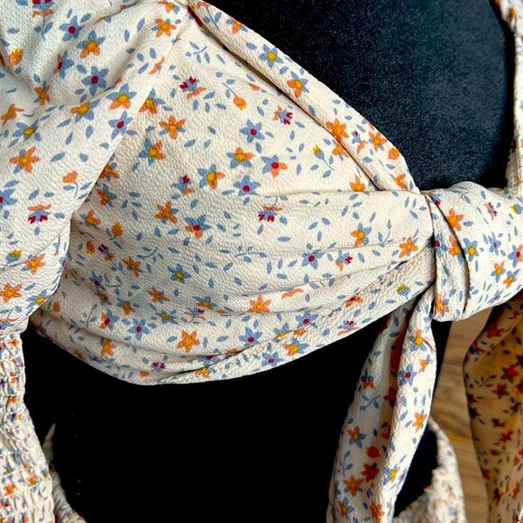 NWOT LOVE TREE | Micro Floral 2 Piece Cropped Top w/ Ruffle Skirt | Size Large - Picture 6 of 7